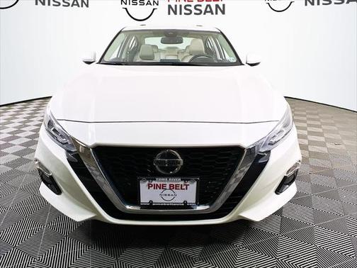 2020 Nissan Altima 2.5 SV