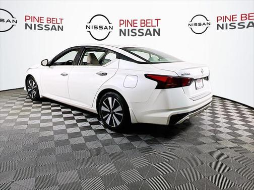 2020 Nissan Altima 2.5 SV