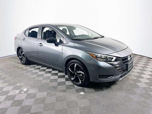 Gun Metallic 2025 Nissan Versa 1.6 S