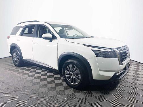 2024 Nissan Pathfinder SV 4WD