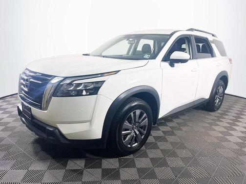2024 Nissan Pathfinder SV 4WD