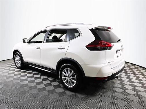 Pearl White Tricoat 2020 Nissan Rogue SV