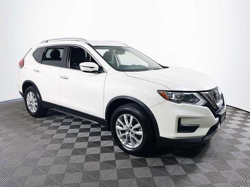 Pearl White Tricoat 2020 Nissan Rogue SV