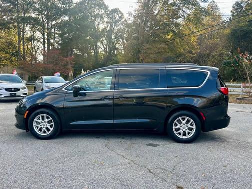 2020 Chrysler Voyager LXI