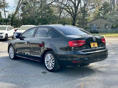 Black 2015 Volkswagen Jetta Auto SE w/Connectivity/Navigation