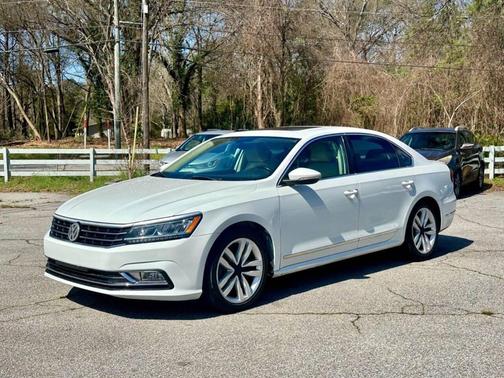 2017 Volkswagen Passat 1.8T SE w/Technology