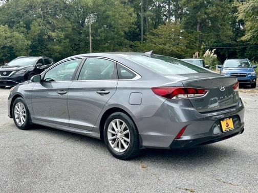 2018 Hyundai SONATA SE