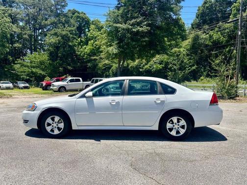 Summit White 2016 Chevrolet Impala Limited LS