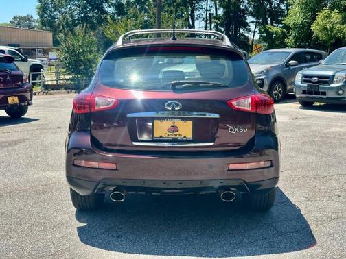 Burgundy 2016 INFINITI QX50 Base