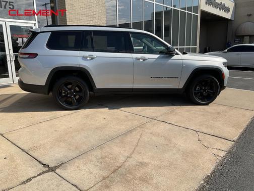 2023 Jeep Grand Cherokee L Laredo