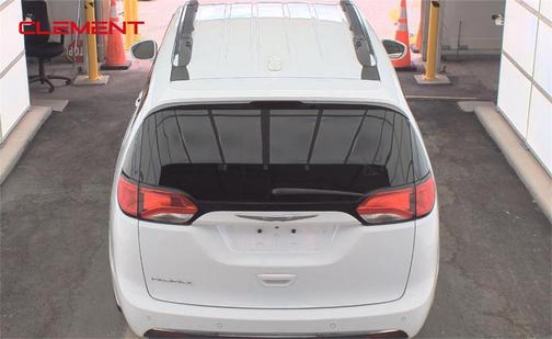 2020 Chrysler Pacifica Touring-L