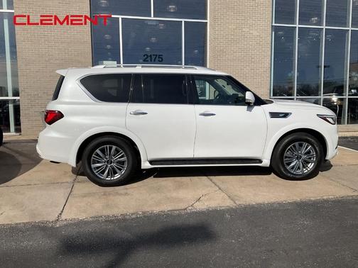 Moonstone White 2024 INFINITI QX80 Luxe