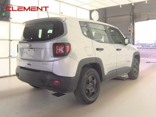 Glacier Metallic 2021 Jeep Renegade Sport