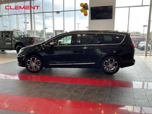 2026 Chrysler Pacifica Pinnacle