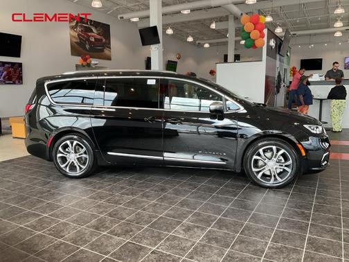 2026 Chrysler Pacifica Pinnacle