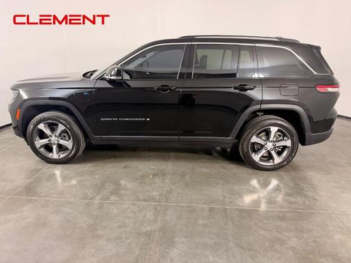 Diamond Black 2022 Jeep Grand Cherokee 4xe Base