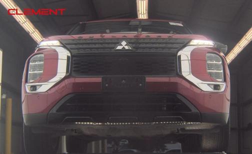 2023 Mitsubishi Outlander SE