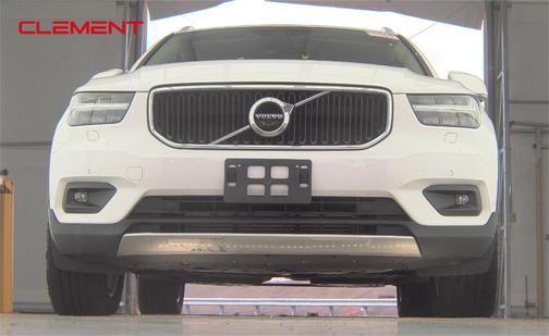 2021 Volvo XC40 T5 Momentum