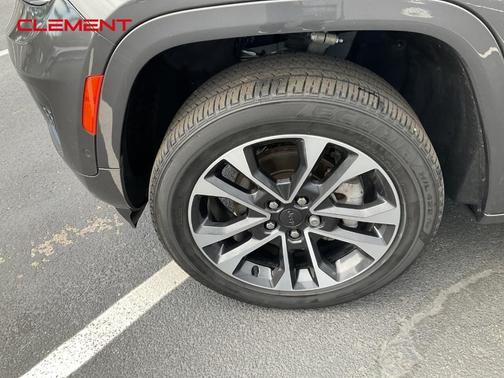 2022 Jeep Grand Cherokee Overland