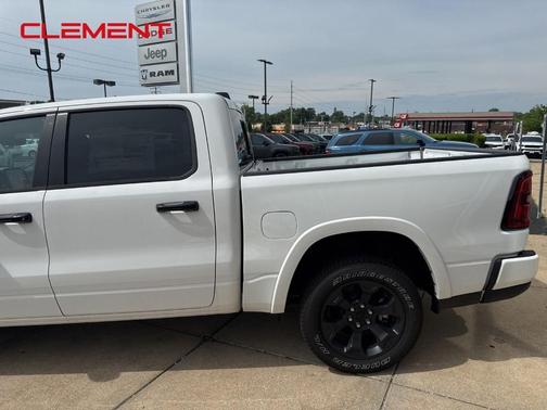Bright White Clearcoat 2026 RAM 1500 Big Horn/Lone Star