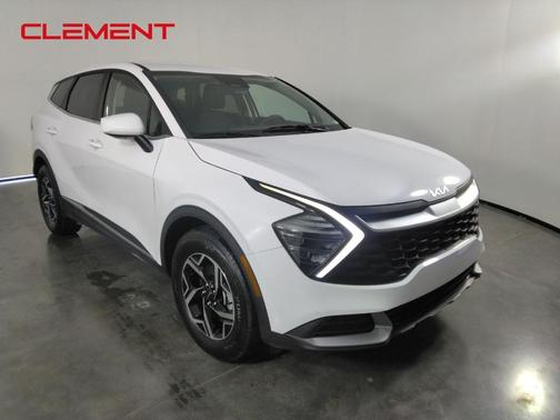 Glacial White Pearl 2025 Kia Sportage LX