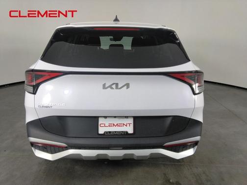 Glacial White Pearl 2025 Kia Sportage LX