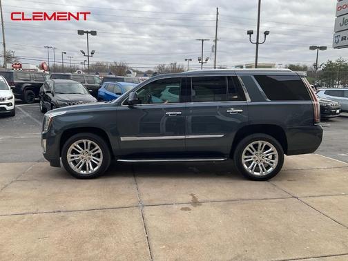 2019 Cadillac Escalade Luxury
