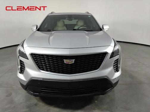 Radiant Silver Metallic 2019 Cadillac XT4 Sport