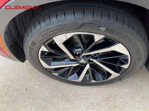 2023 Mitsubishi Outlander PHEV SE
