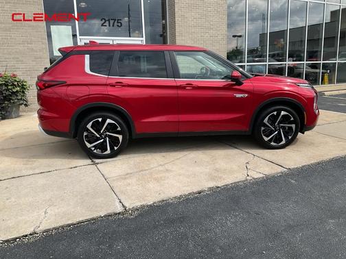 2023 Mitsubishi Outlander PHEV SE