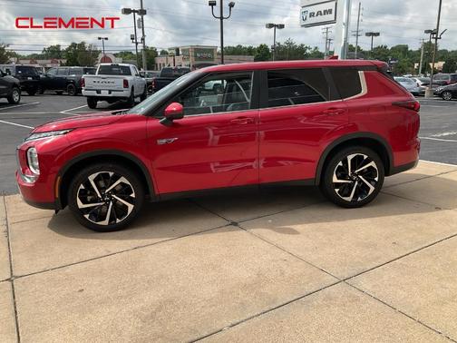 2023 Mitsubishi Outlander PHEV SE