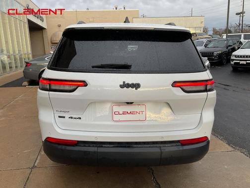 2022 Jeep Grand Cherokee L Laredo