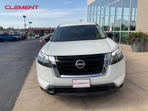 2024 Nissan Pathfinder S