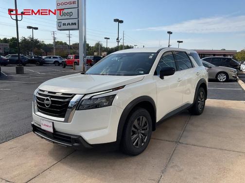 2024 Nissan Pathfinder S