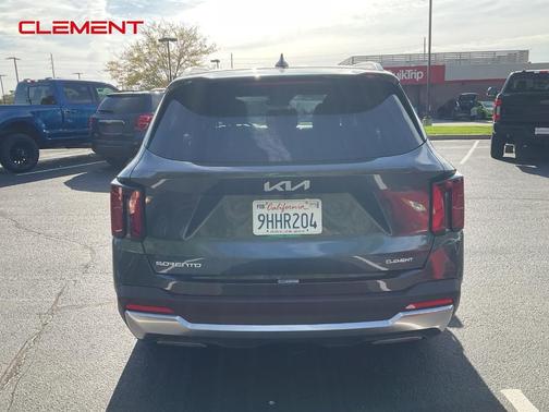 2024 Kia Sorento S