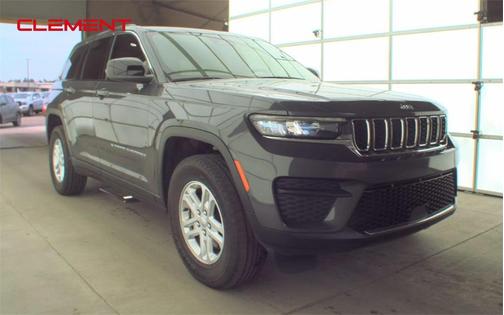 2022 Jeep Grand Cherokee Laredo