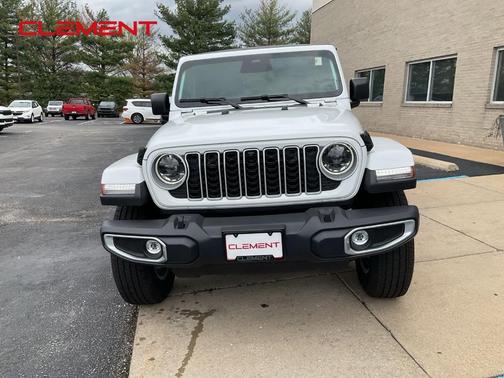 Bright White Clearcoat 2026 Jeep Wrangler Sahara