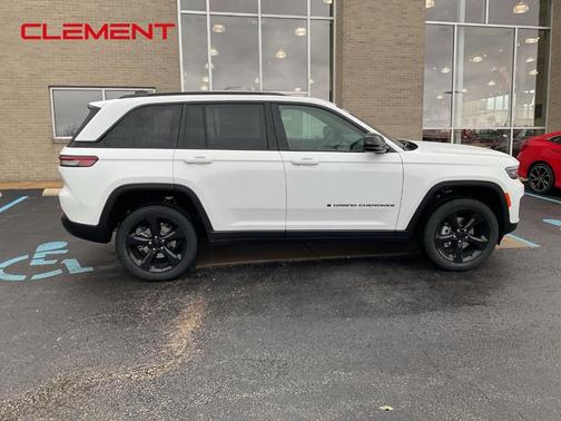 2025 Jeep Grand Cherokee Laredo