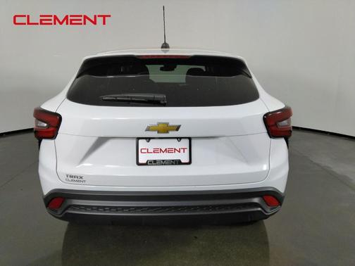 Summit White 2024 Chevrolet Trax LS