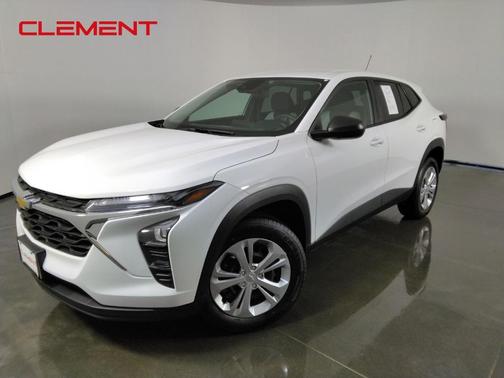 Summit White 2024 Chevrolet Trax LS