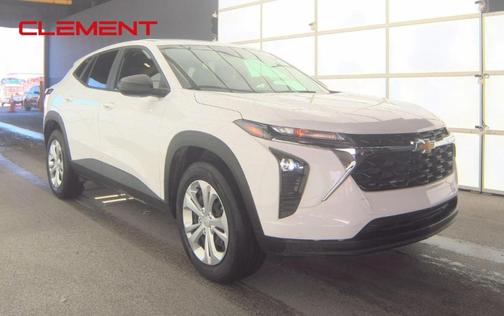 Summit White 2024 Chevrolet Trax LS