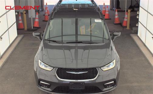 2022 Chrysler Pacifica Touring-L
