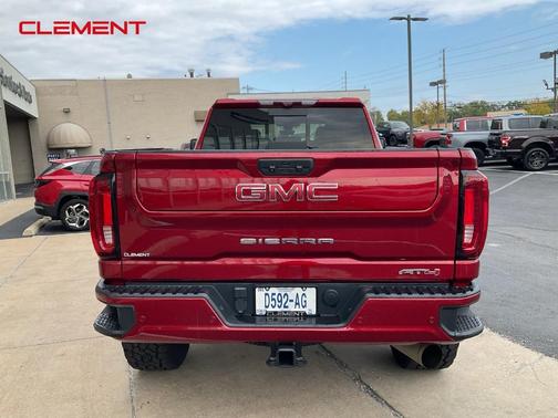 2022 GMC Sierra 2500 AT4