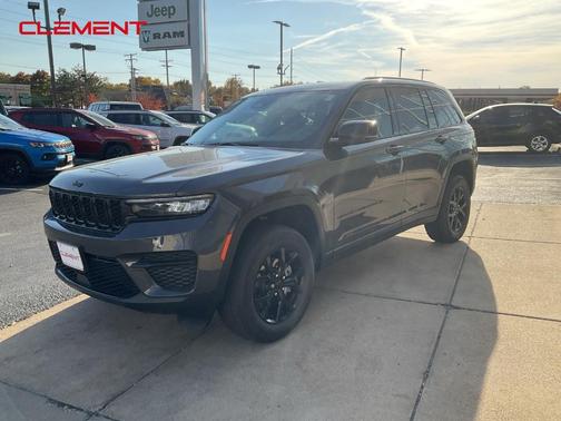 2025 Jeep Grand Cherokee Laredo