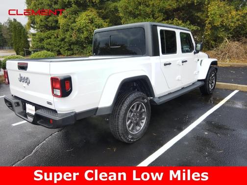 2023 Jeep Gladiator Overland