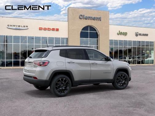 Silver Zynith 2026 Jeep Compass Latitude