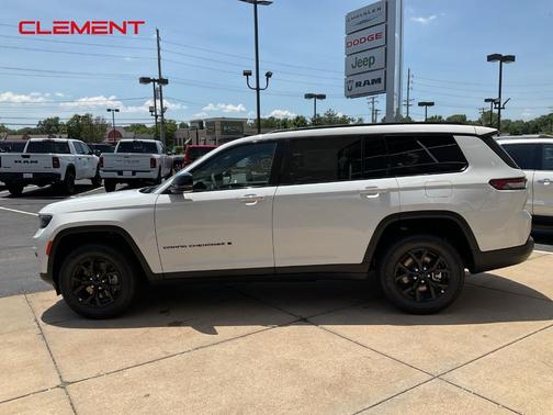 2025 Jeep Grand Cherokee L Laredo