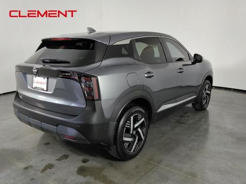 Gun Metallic 2025 Nissan Kicks SV