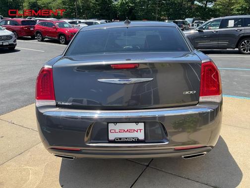 2019 Chrysler 300 Limited