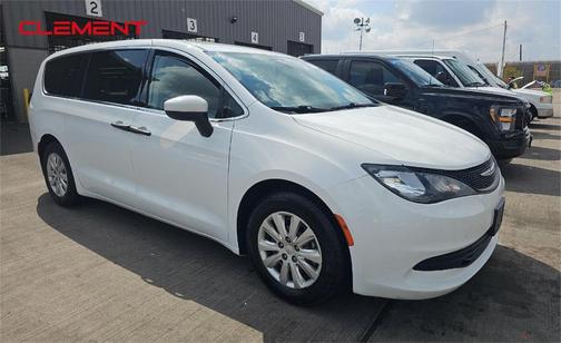 2020 Chrysler Voyager L